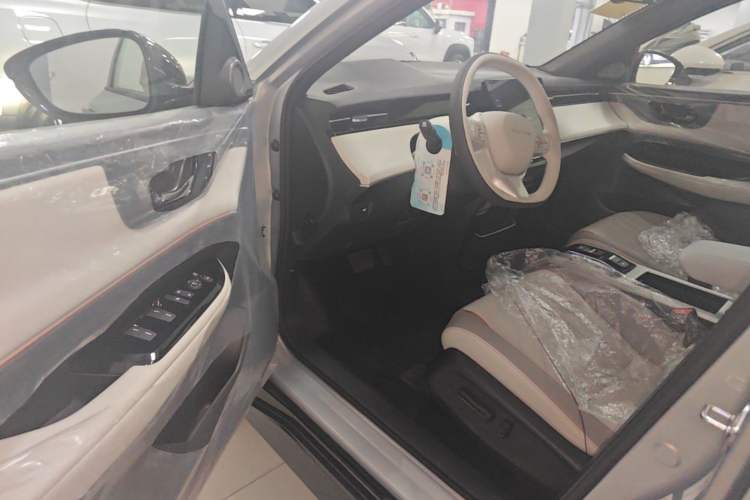 Used Honda e:NS2 2024 Light-Chasing Version Driver Seat
