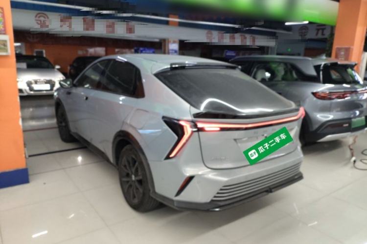Used Honda e:NS2 2024 Light-Chasing Version Exterior 2
