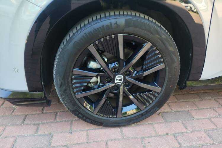 Used Honda e:NS2 2024 Light-Chasing Version Exterior 2