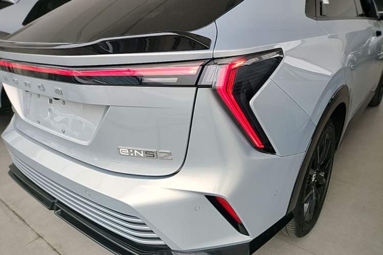 Used Honda e:NS2 2024 Light-Chasing Version Exterior 3