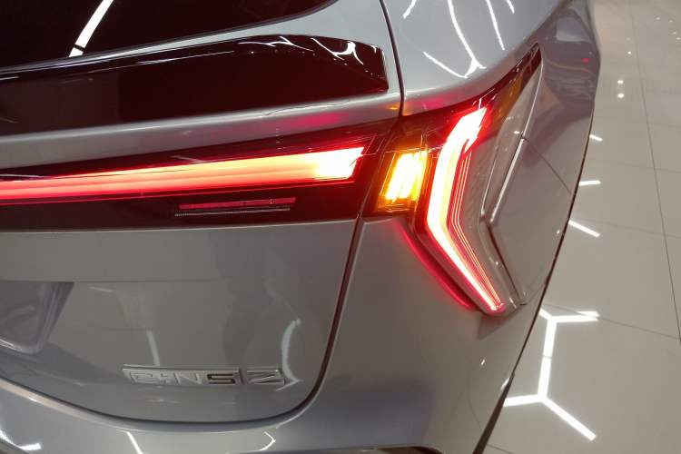 Used Honda e:NS2 2024 Light-Chasing Version Exterior 6