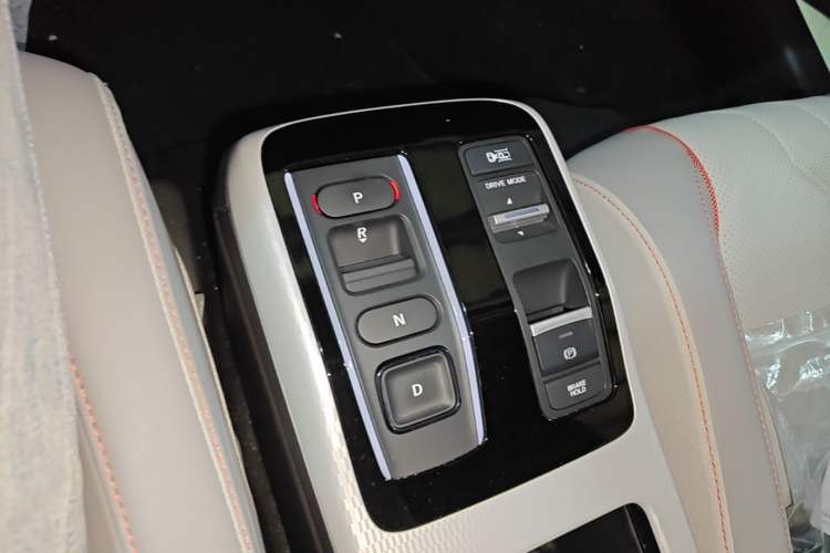 Used Honda e:NS2 2024 Light-Chasing Version Gear Lever