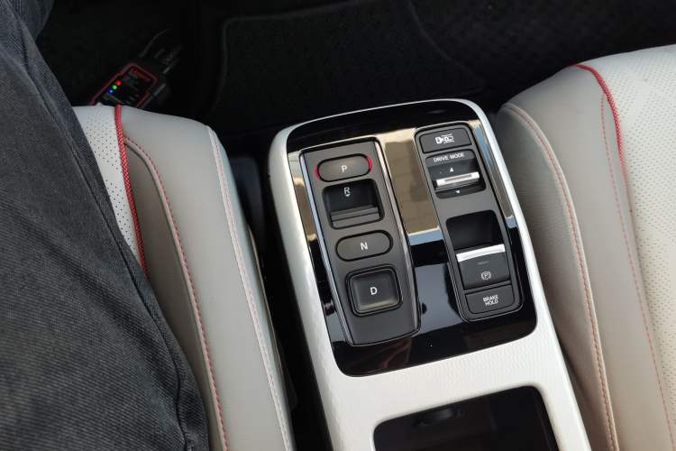 Used Honda e:NS2 2024 Light-Chasing Version Gear Lever