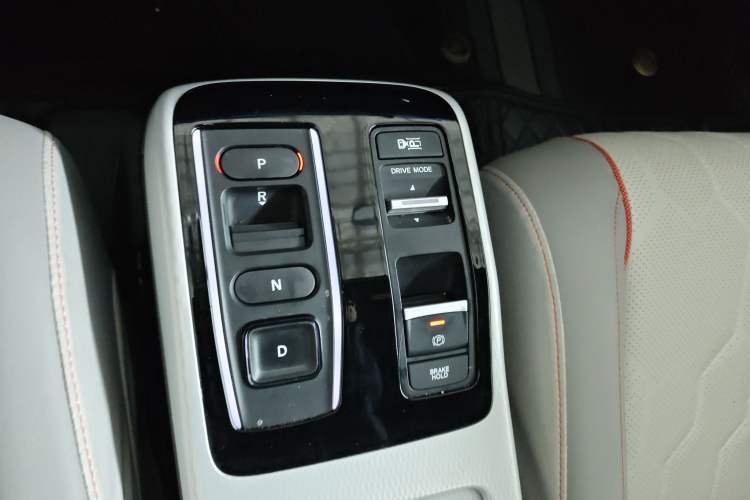 Used Honda e:NS2 2024 Light-Chasing Version Gear Lever