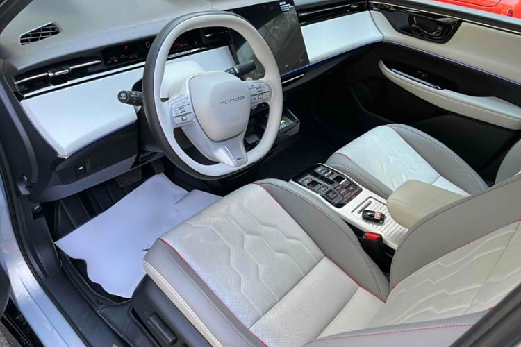 Used Honda e:NS2 2024 Light-Chasing Version Interior 2