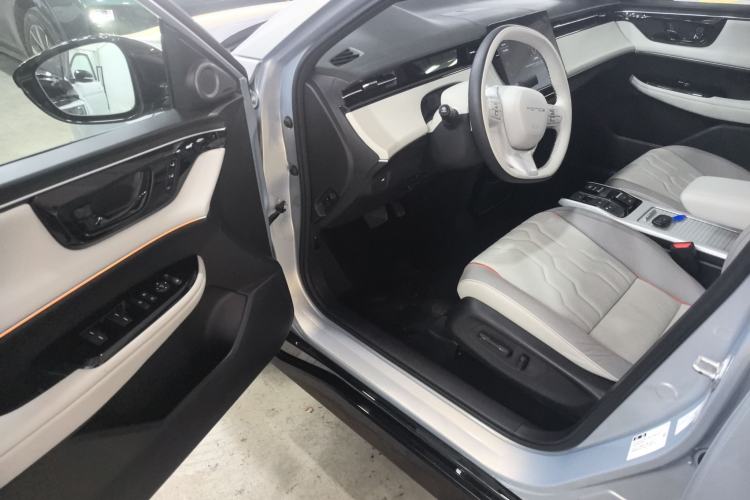 Used Honda e:NS2 2024 Light-Chasing Version Interior 2
