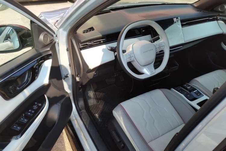 Used Honda e:NS2 2024 Light-Chasing Version Interior 3