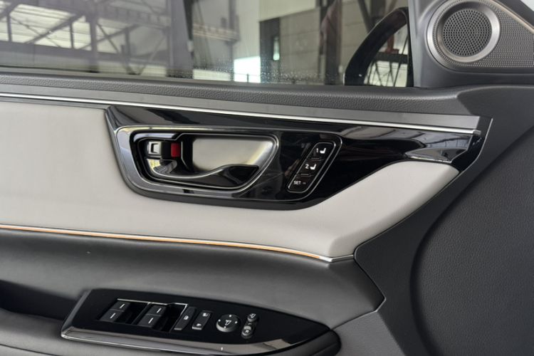 Used Honda e:NS2 2024 Glitter Edition Interior 7