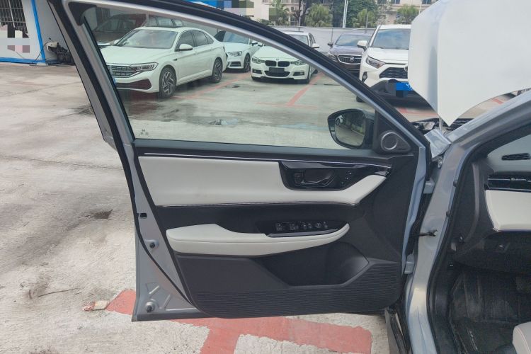 Used Honda e:NS2 2024 Light-Chasing Version Interior 7