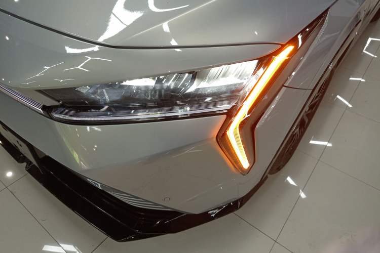 Used Honda e:NS2 2024 Light-Chasing Version Left Front Headlight