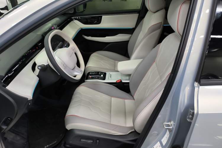 Used Honda e:NS2 2024 Light-Chasing Version Left Front Seat