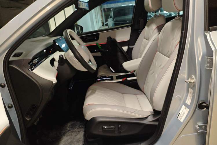 Used Honda e:NS2 2024 Light-Chasing Version Left Front Seat