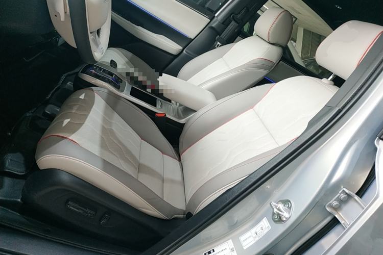 Used Honda e:NS2 2024 Light-Chasing Version Left Front Seat