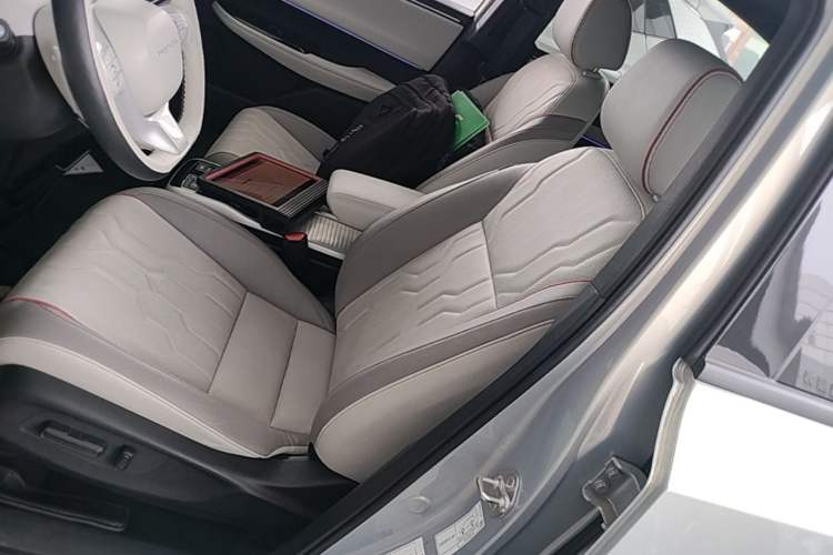 Used Honda e:NS2 2024 Light-Chasing Version Left Front Seat