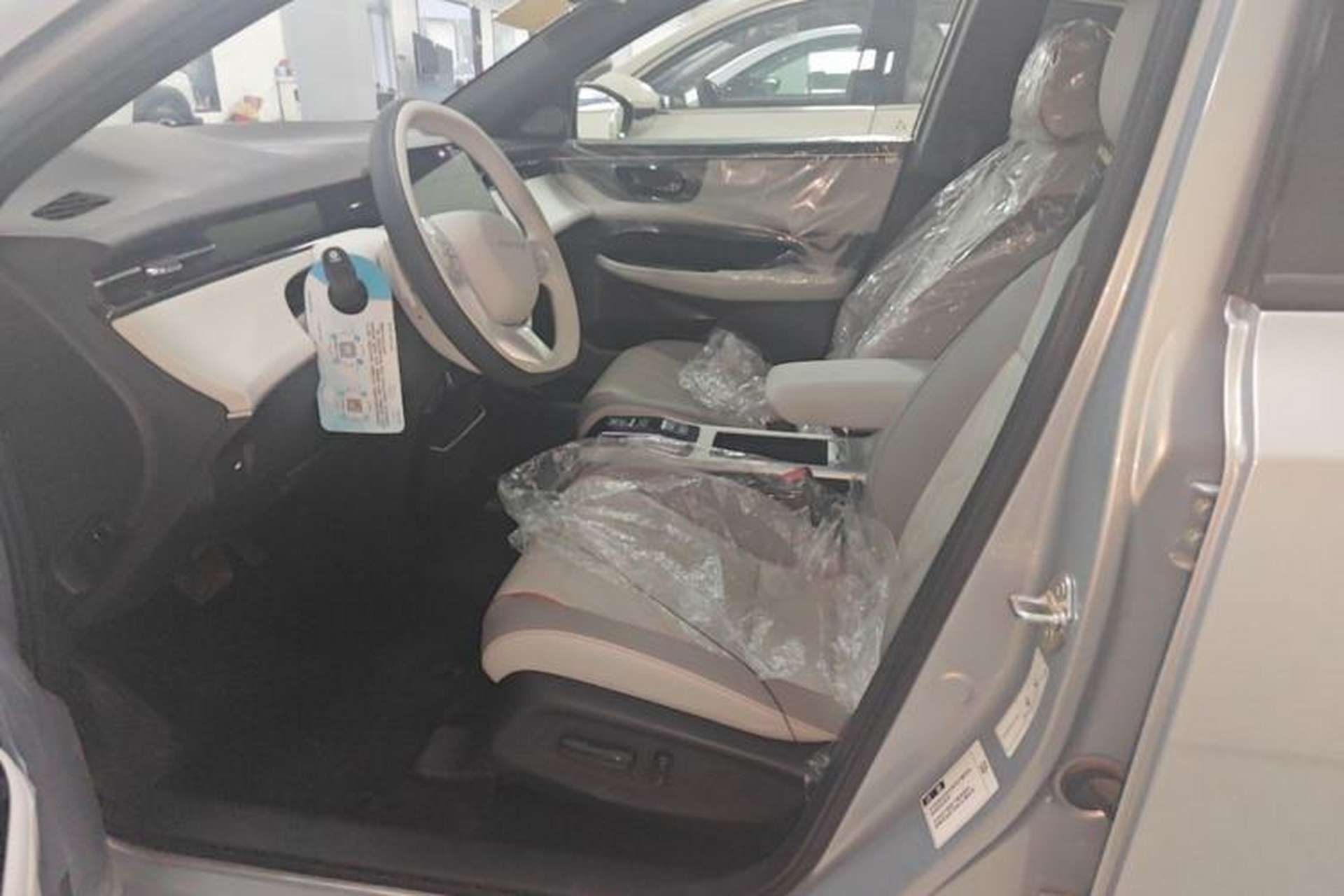 Used Honda e:NS2 2024 Light-Chasing Version Left Front Seat