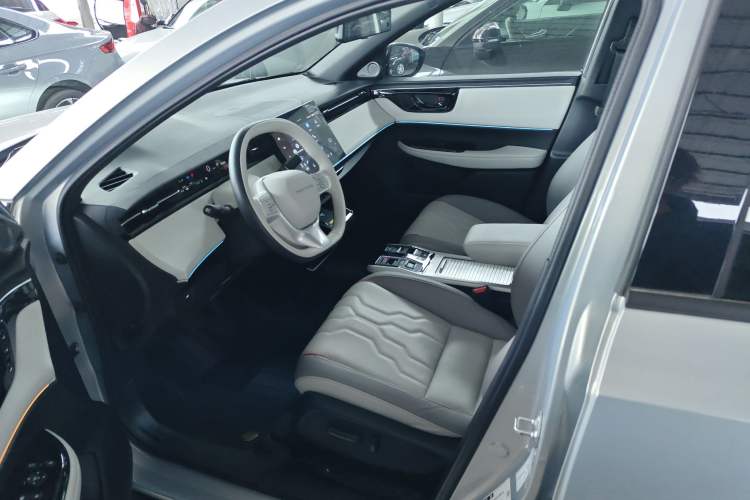 Used Honda e:NS2 2024 Light-Chasing Version Left Front Seat