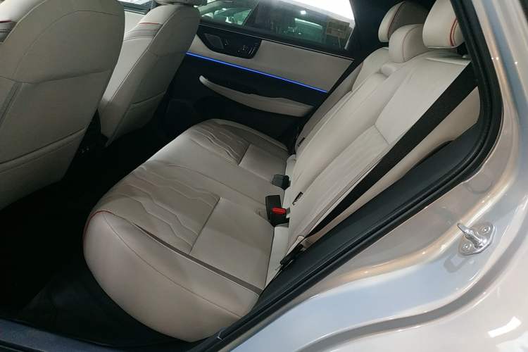Used Honda e:NS2 2024 Light-Chasing Version Left Rear Seat