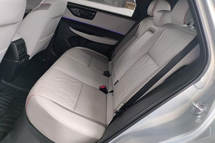 Used Honda e:NS2 2024 Light-Chasing Version Left Rear Seat