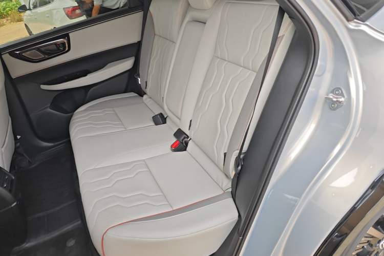 Used Honda e:NS2 2024 Light-Chasing Version Left Rear Seat