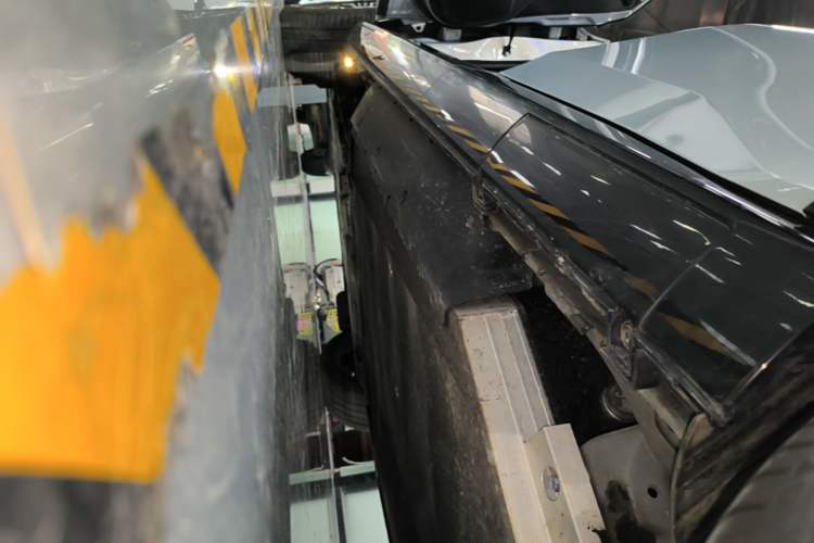 Used Honda e:NS2 2024 Light-Chasing Version Left Side Sill