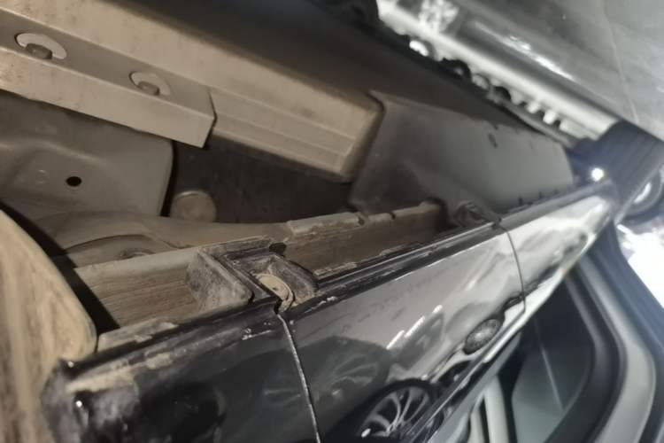 Used Honda e:NS2 2024 Light-Chasing Version Left Side Sill