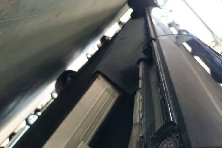 Used Honda e:NS2 2024 Light-Chasing Version Left Side Sill