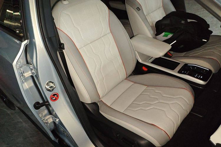Used Honda e:NS2 2024 Light-Chasing Version Right Front Seat
