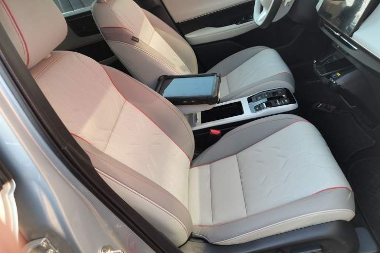 Used Honda e:NS2 2024 Light-Chasing Version Right Front Seat