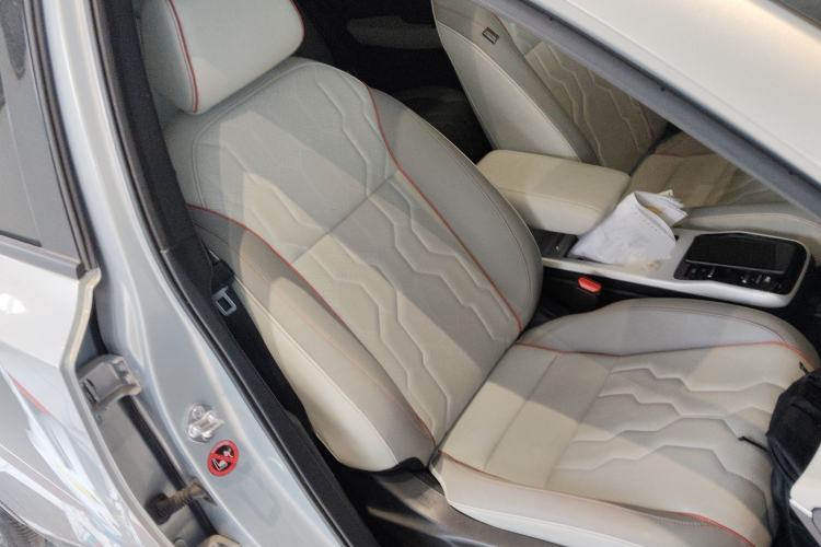 Used Honda e:NS2 2024 Light-Chasing Version Right Front Seat