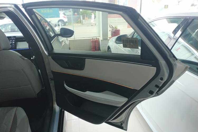 Used Honda e:NS2 2024 Light-Chasing Version Right Rear Door Interior