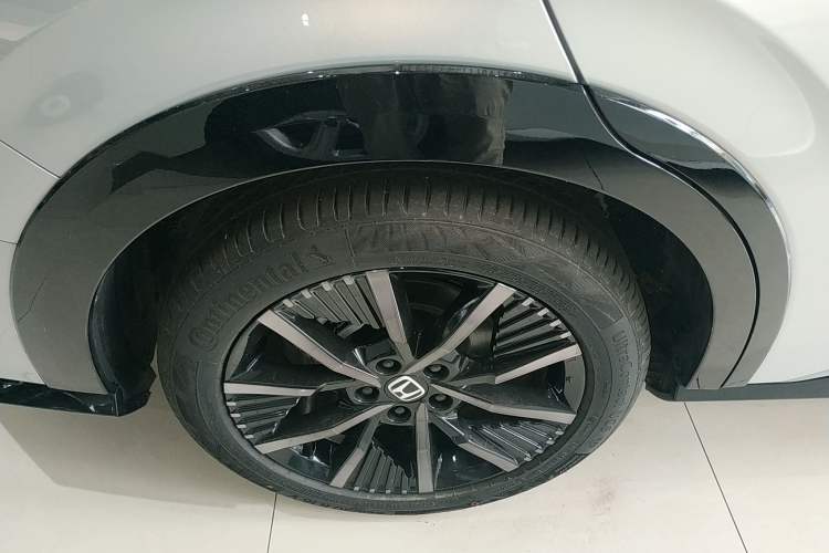 Used Honda e:NS2 2024 Light-Chasing Version Right Rear Wheel Hub