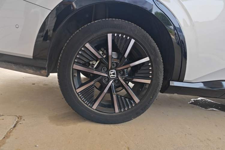 Used Honda e:NS2 2024 Light-Chasing Version Right Rear Wheel Hub