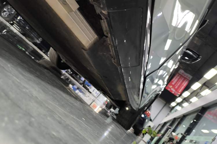 Used Honda e:NS2 2024 Light-Chasing Version Right Side Sill