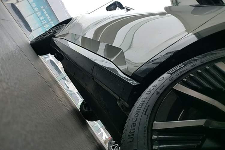 Used Honda e:NS2 2024 Light-Chasing Version Right Side Sill