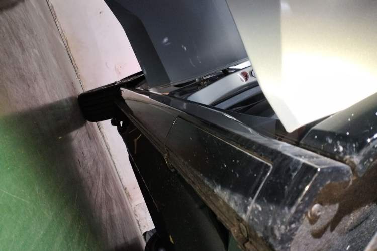 Used Honda e:NS2 2024 Rui Guang Edition Right Side Sill