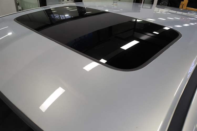 Used Honda e:NS2 2024 Light-Chasing Version Roof