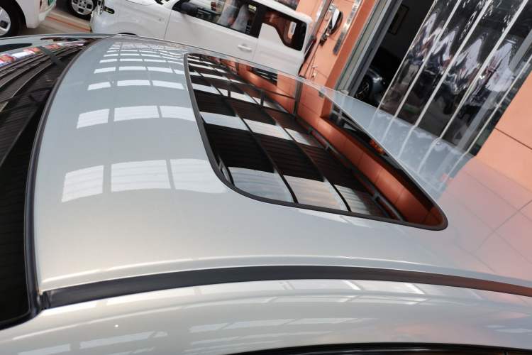 Used Honda e:NS2 2024 Light-Chasing Version Roof