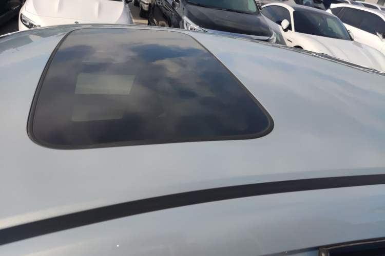 Used Honda e:NS2 2024 Light-Chasing Version Roof