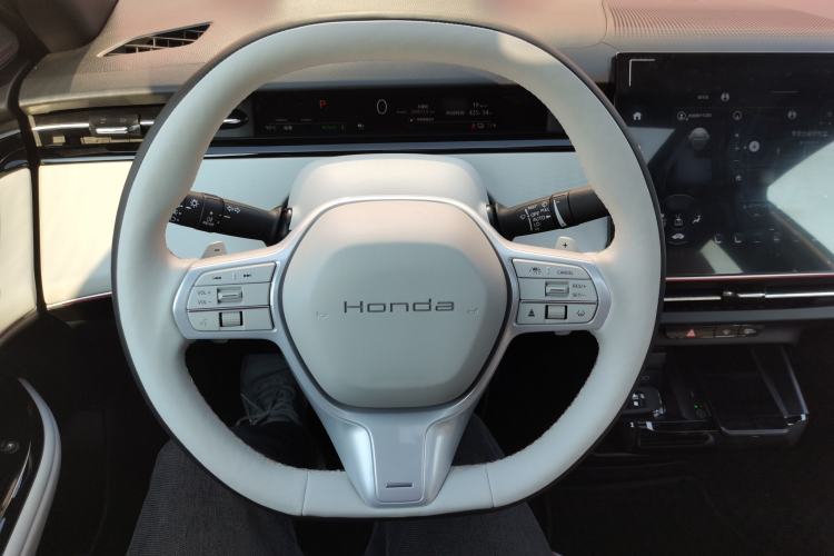 Used Honda e:NS2 2024 Light-Chasing Version Steering Wheel