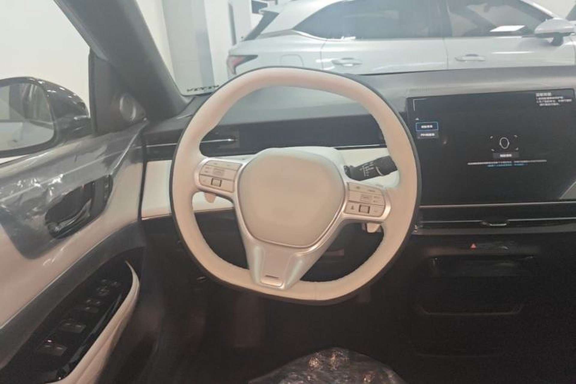 Used Honda e:NS2 2024 Light-Chasing Version Steering Wheel