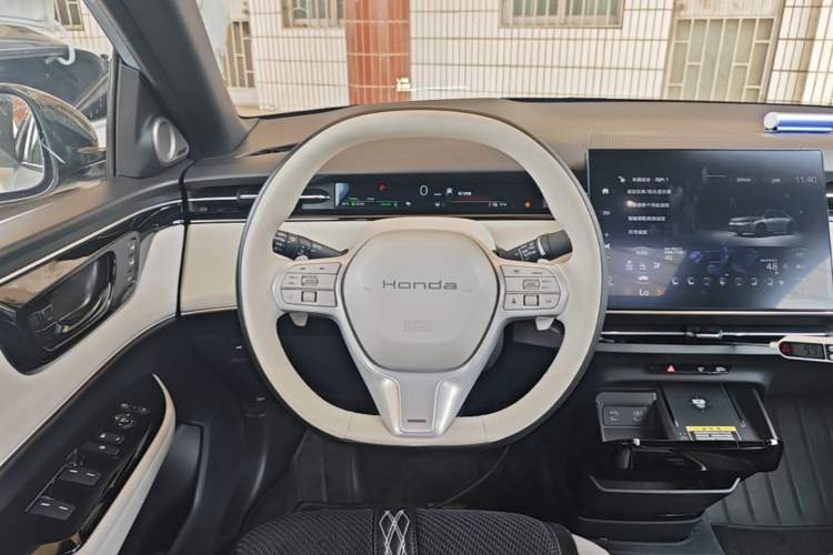 Used Honda e:NS2 2024 Light-Chasing Version Steering Wheel