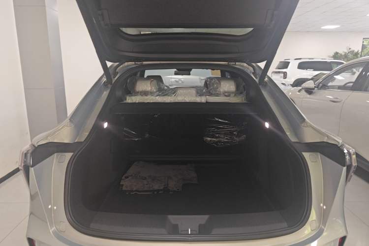 Used Honda e:NS2 2024 Light-Chasing Version Trunk