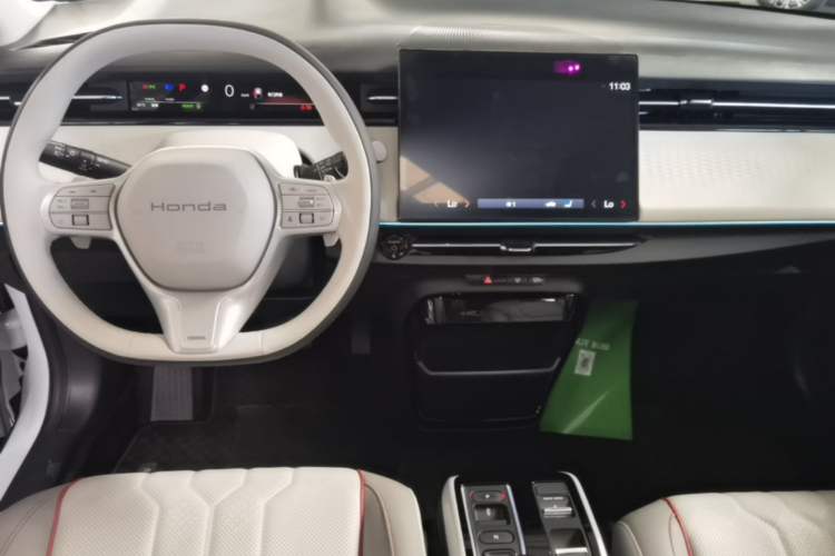 Used Honda e:NS2 2024 Ignite Edition Center Console