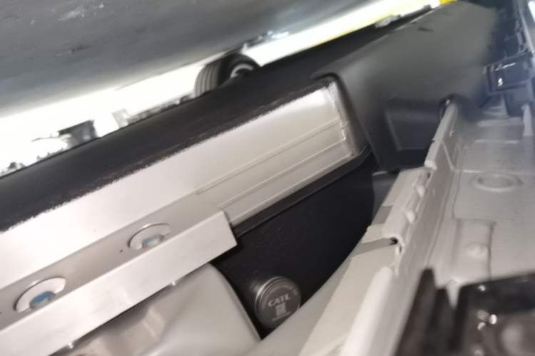 Used Honda e:NS2 2024 Ignite Edition Left Side Sill