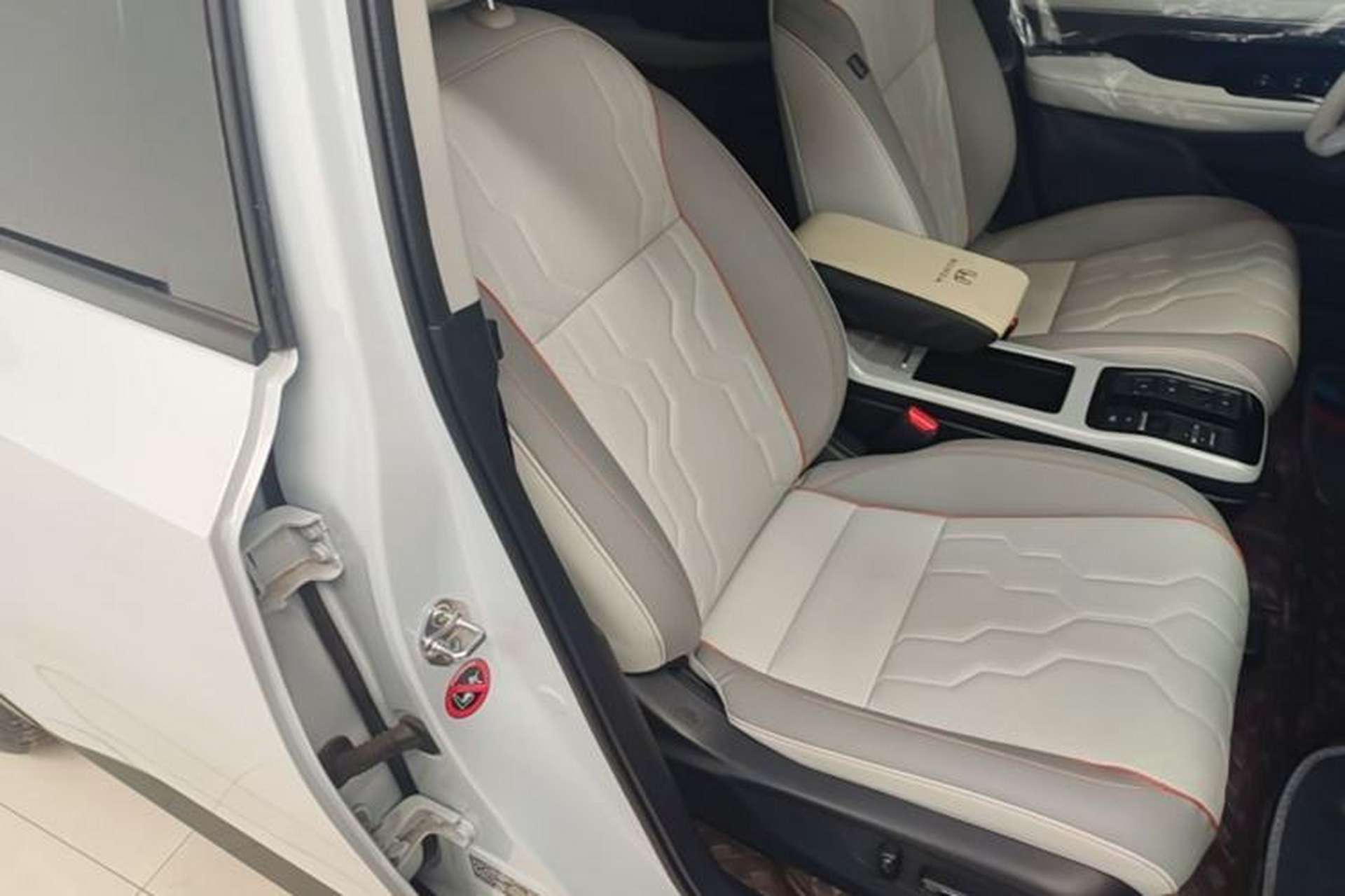 Used Honda e:NS2 2024 Glitter Edition Right Front Seat