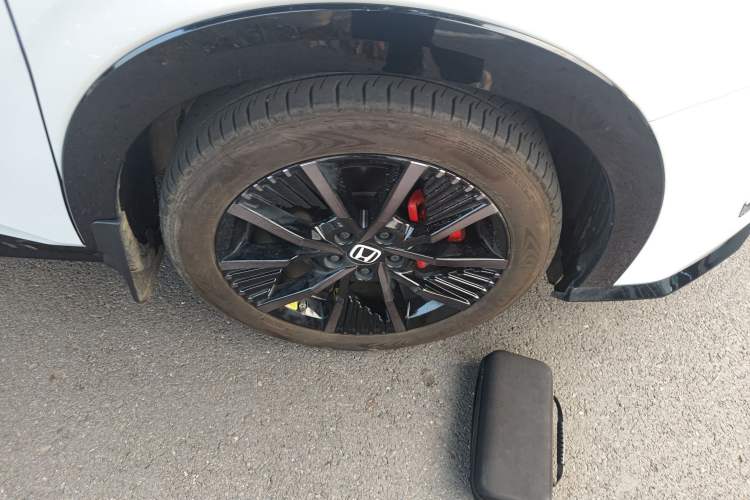 Used Honda e:NS2 2024 Ignite Edition Right Front Wheel Hub