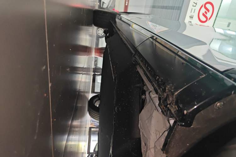 Used Honda e:NS2 2024 Ignite Edition Right Side Sill