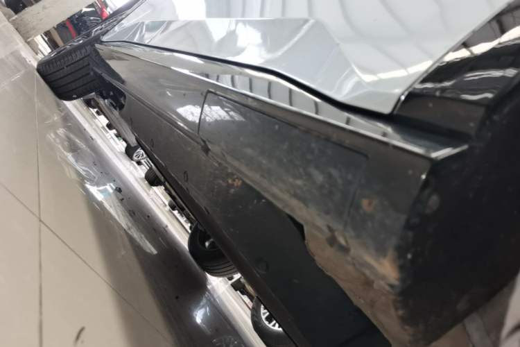 Used Honda e:NS2 2024 Ignite Edition Right Side Sill