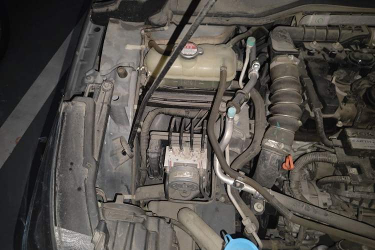 Used Honda Envix 2019 180TURBO CVT Enjoyment Version China VI Engine Bay Right