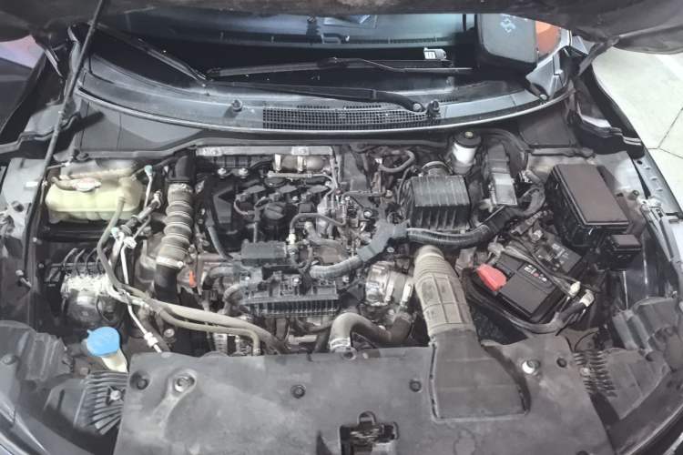 Used Honda Envix 2019 180TURBO CVT Enjoyment Version China VI Engine Bay